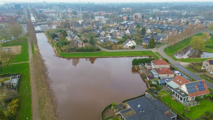 Foto 2 van Uranus 19