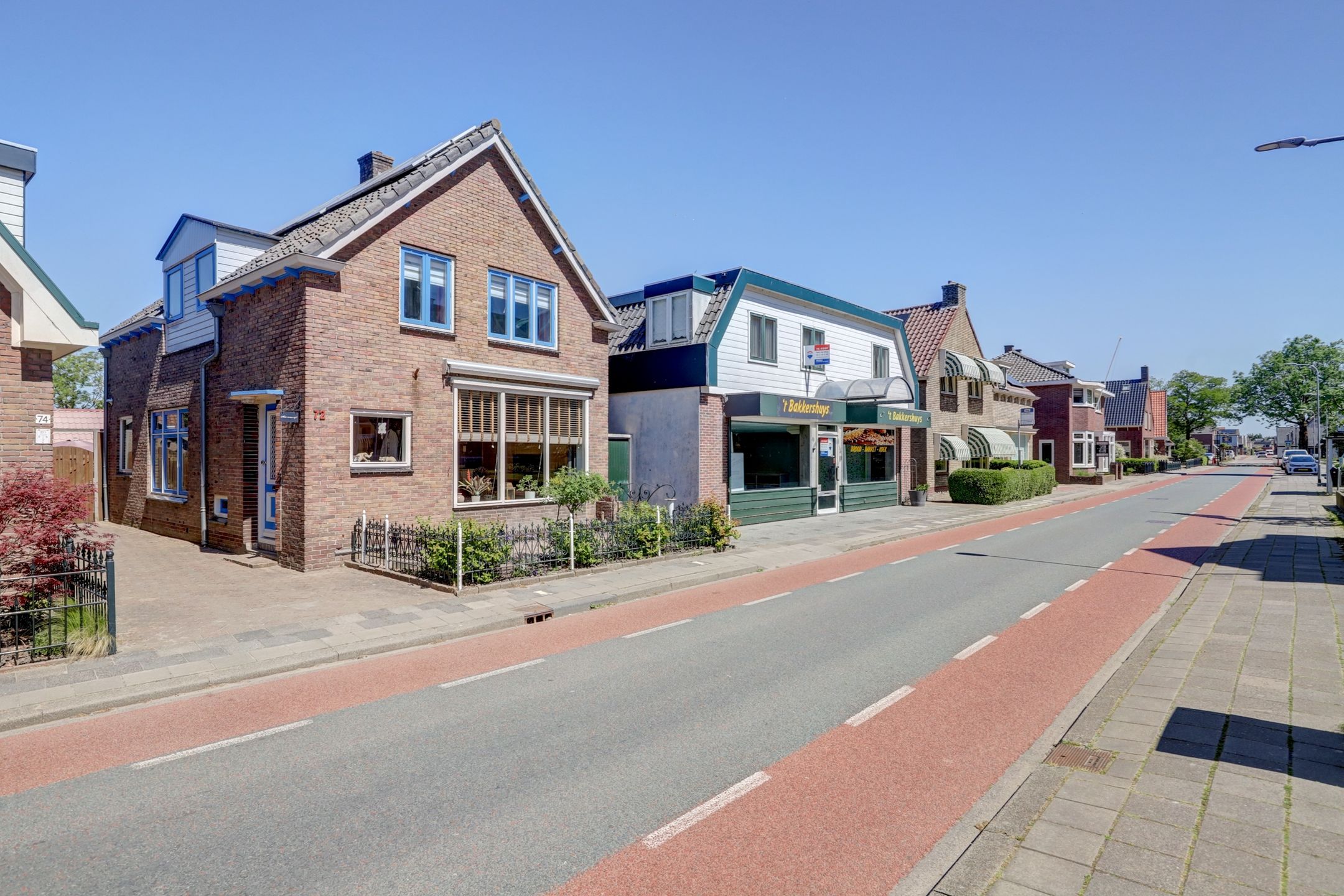 Detached house with character and comfort on the water in Lutjebroek — 39