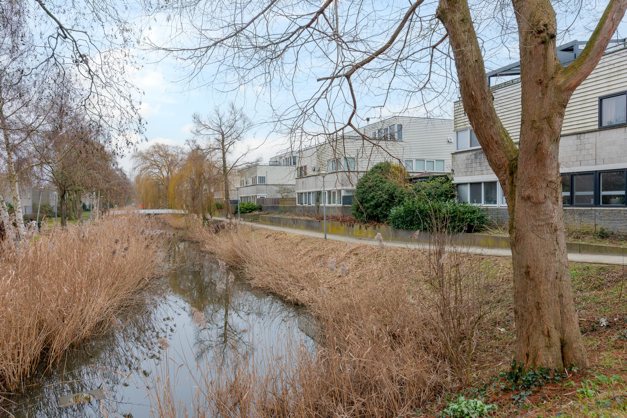 Spacious Family Home with Water View and Roof Terrace in Amsterdam De Aker — 40