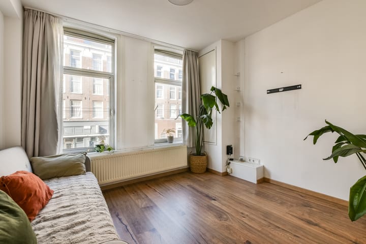 Foto 2 van Albert Cuypstraat 70-B1