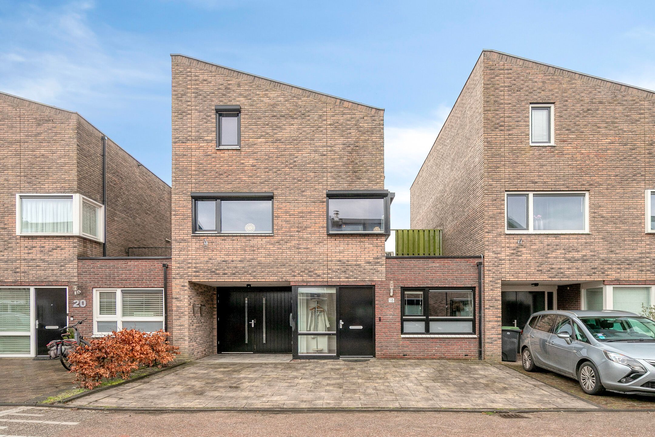Buying a house in The Netherlands., Voorsteven 18