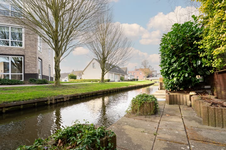 Photo 4 of Raadhuisplein 36