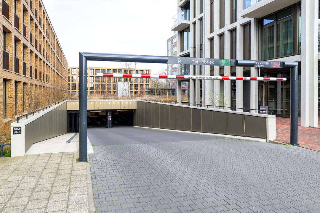 Photo 31 of Oosterkerkstraat 24