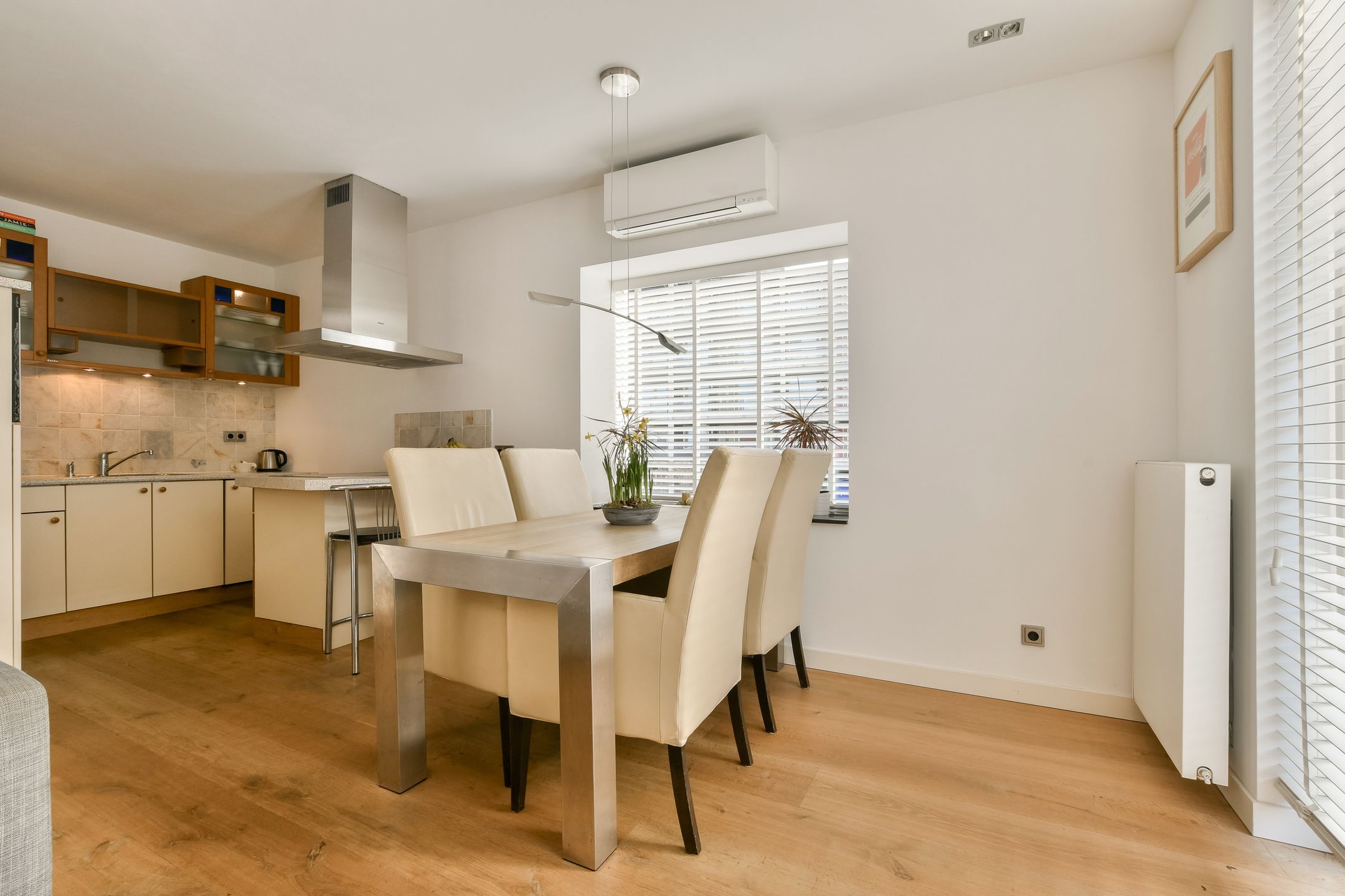 Foto 6 van Edward Masseystraat 1