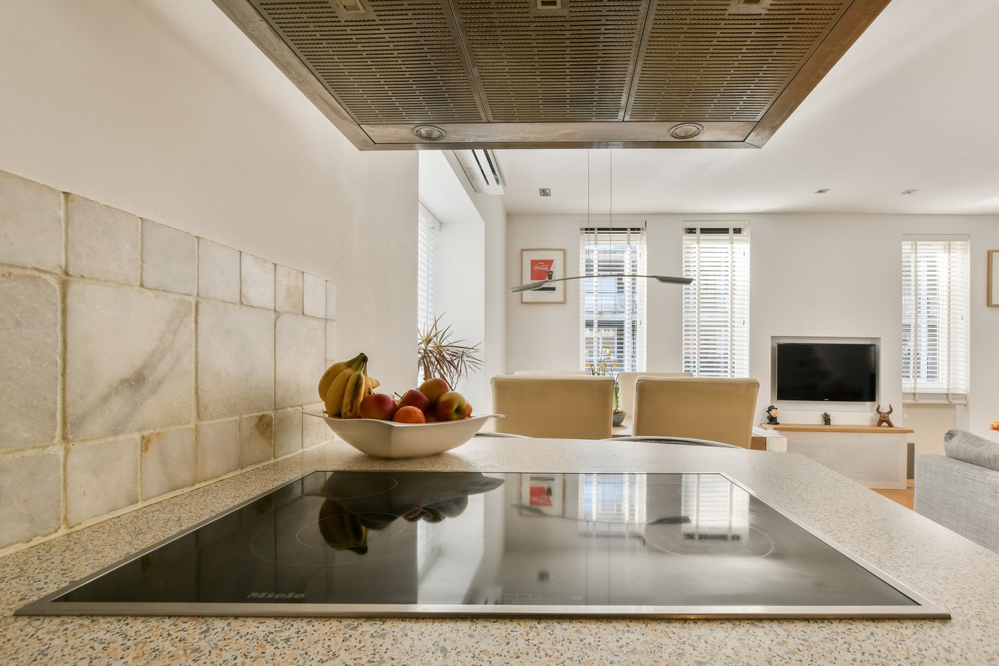 Foto 10 van Edward Masseystraat 1