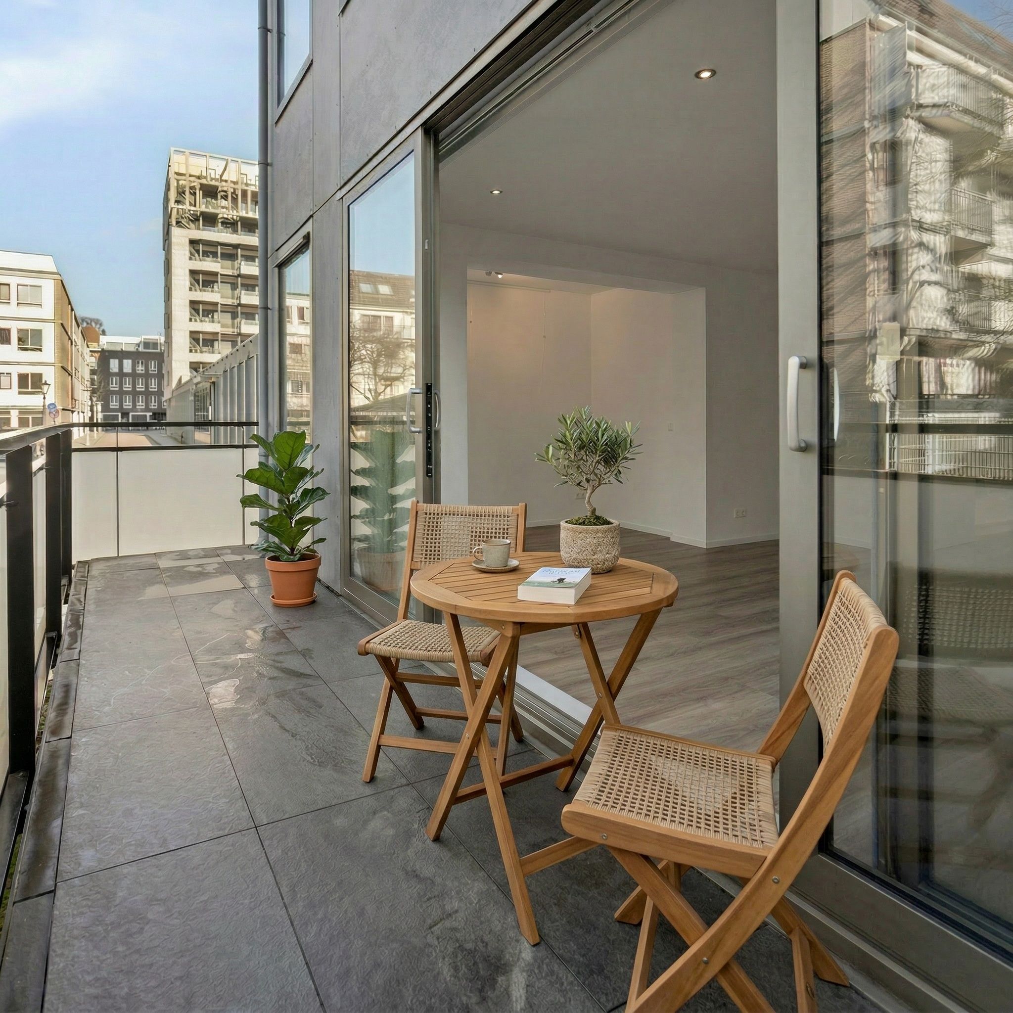 Royale maisonnette met balkon en privé parkeerplaats nabij de Amstel — 13