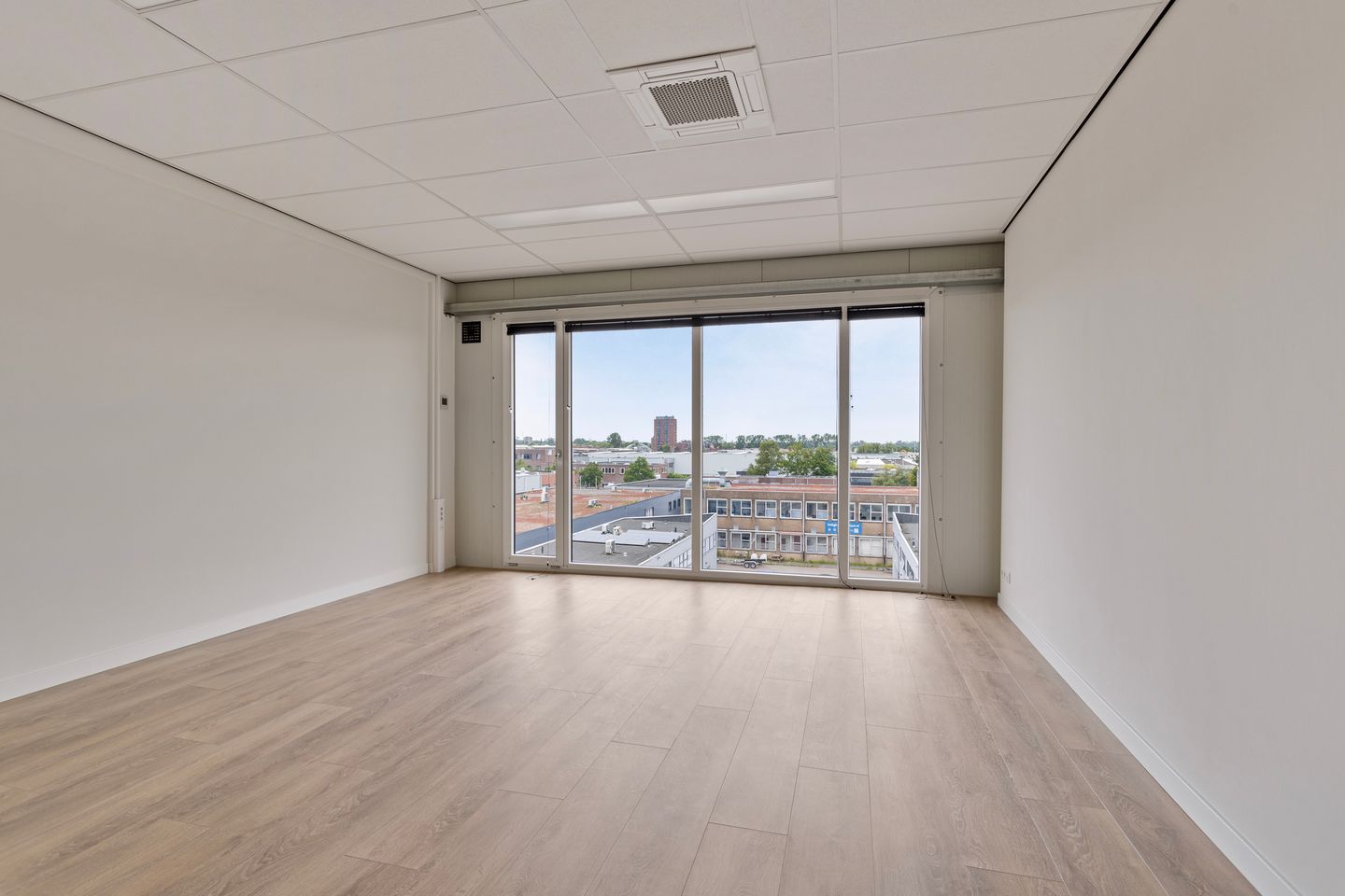 Bekijk foto 2 van Wateringweg 1-B20