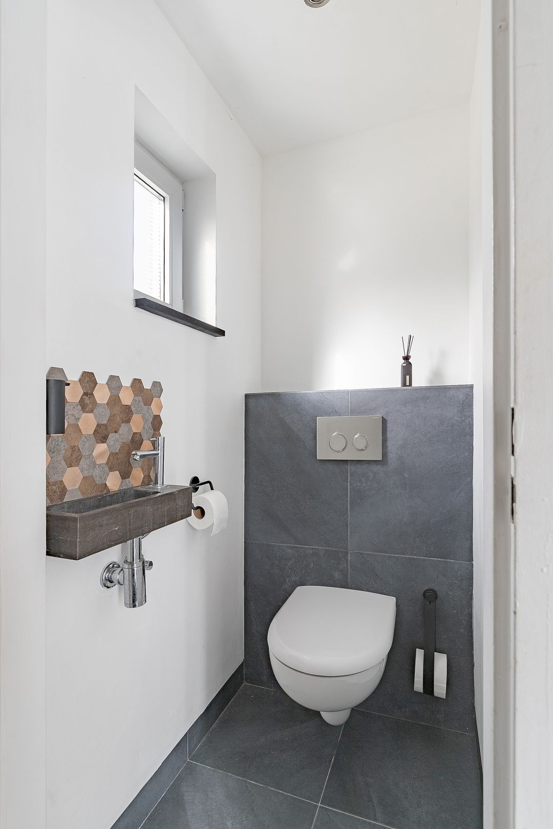 Photo 8 of De Hoof 9