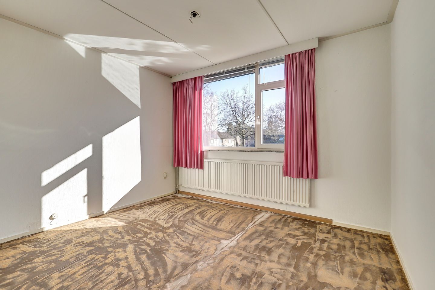 Charming Family Home with South-Facing Garden in Heumen — 25