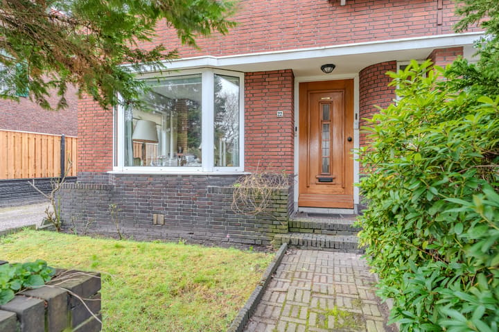 Twee-onder-één-kap te koop: Wilhelminasingel 22, Winschoten