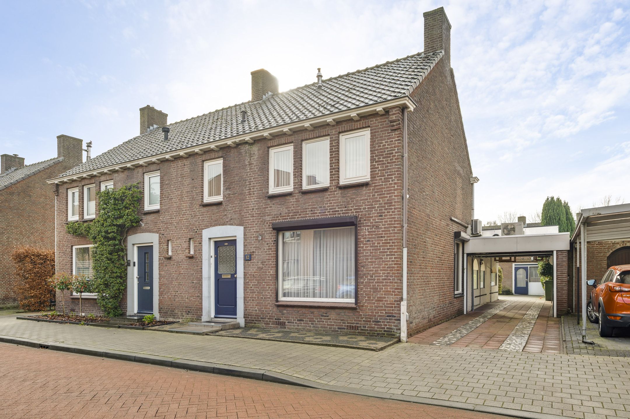 Zuiderstraat 12