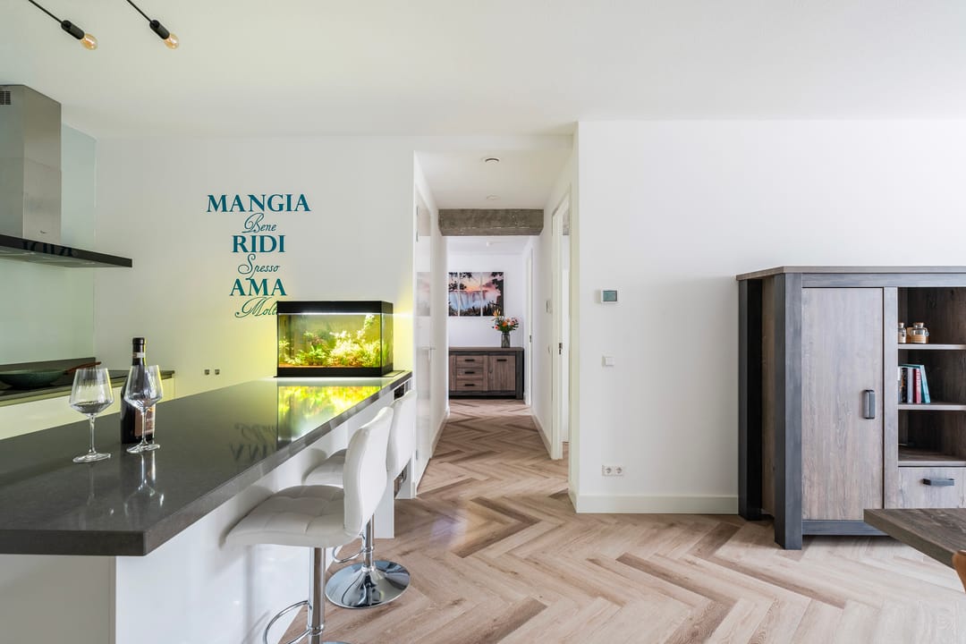 Foto 11 van Van Vollenhovenstraat 3-333