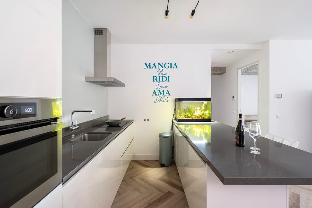 Foto 13 van Van Vollenhovenstraat 3-333