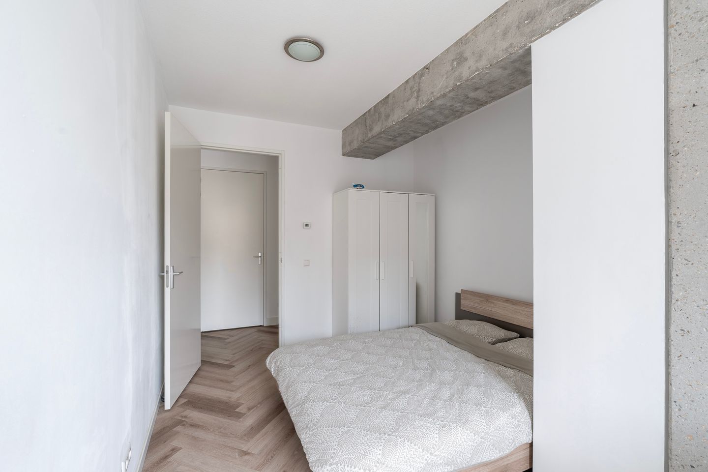 Foto 19 van Van Vollenhovenstraat 3-333