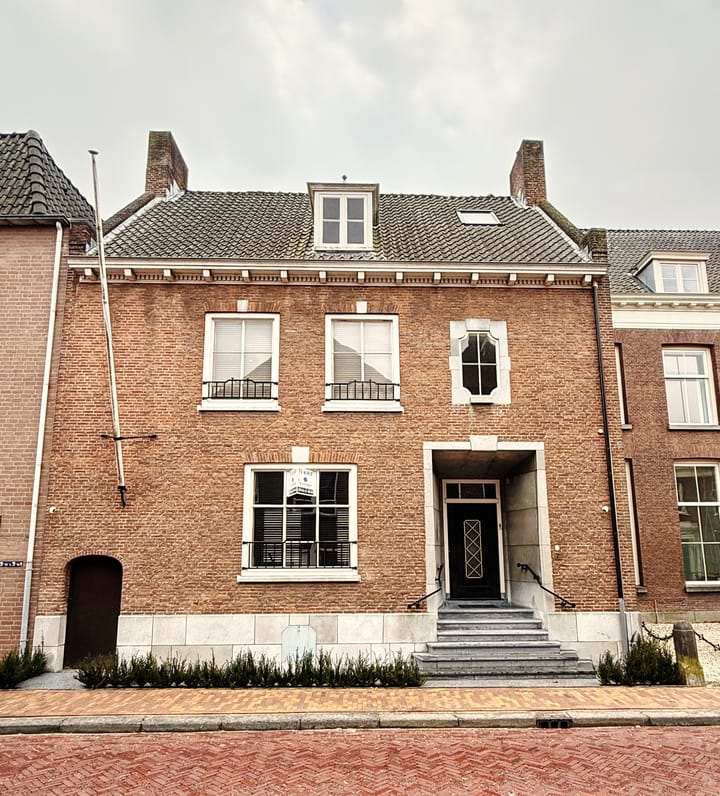 Ambtmanstraat 7 main image