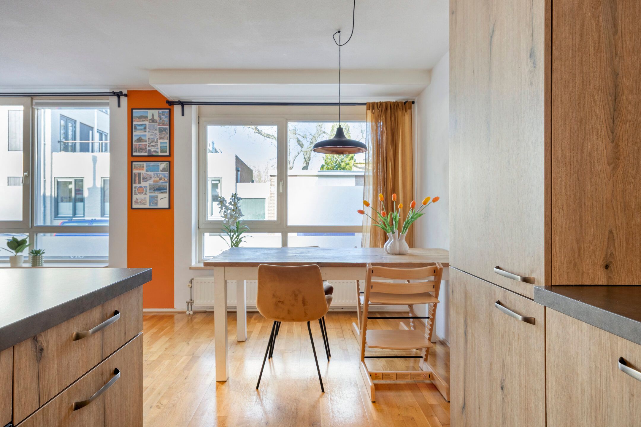 Photo 6 of Graaf van Burenstraat 2-F1