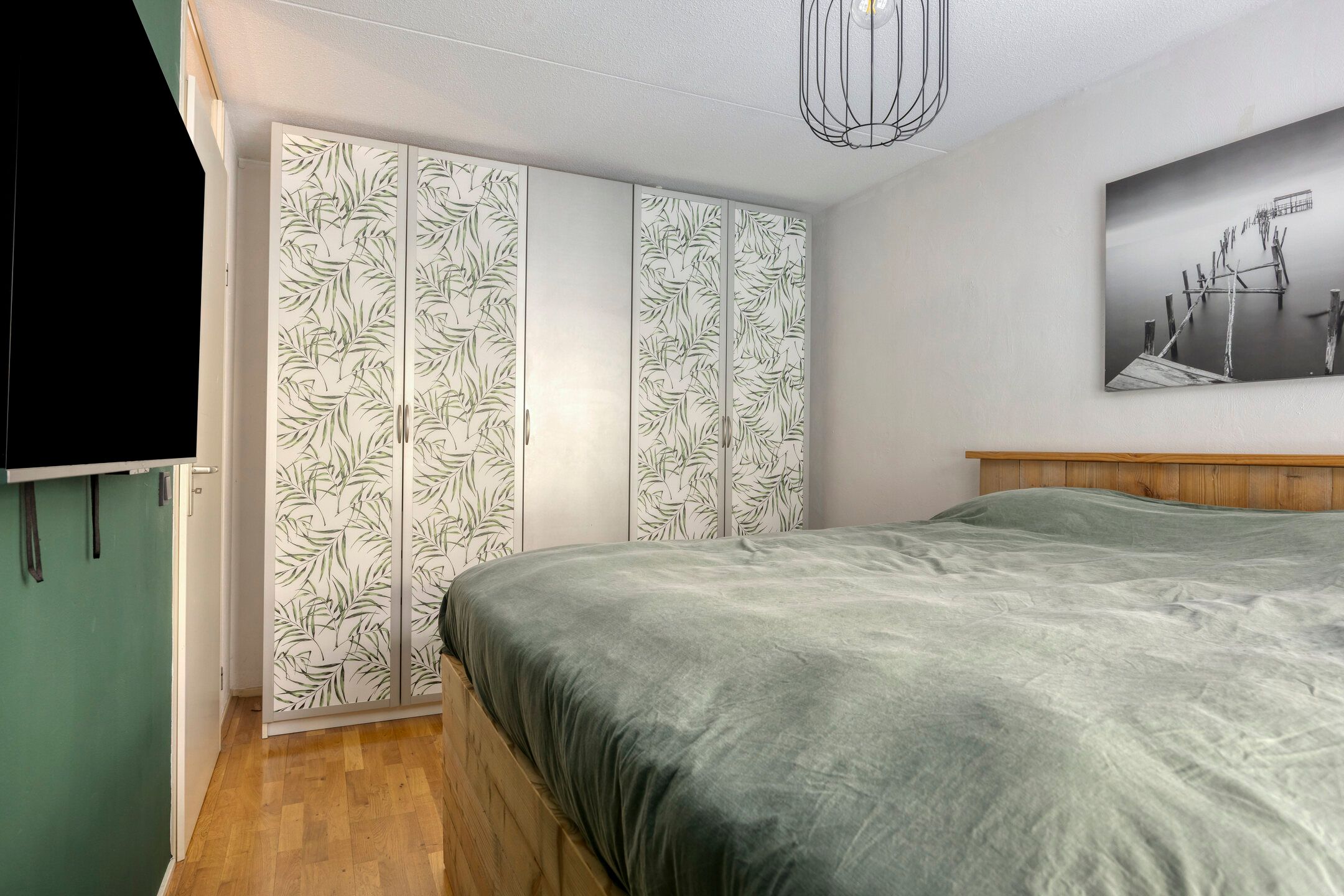 Photo 12 of Graaf van Burenstraat 2-F1