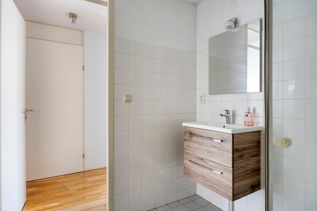 Photo 16 of Graaf van Burenstraat 2-F1