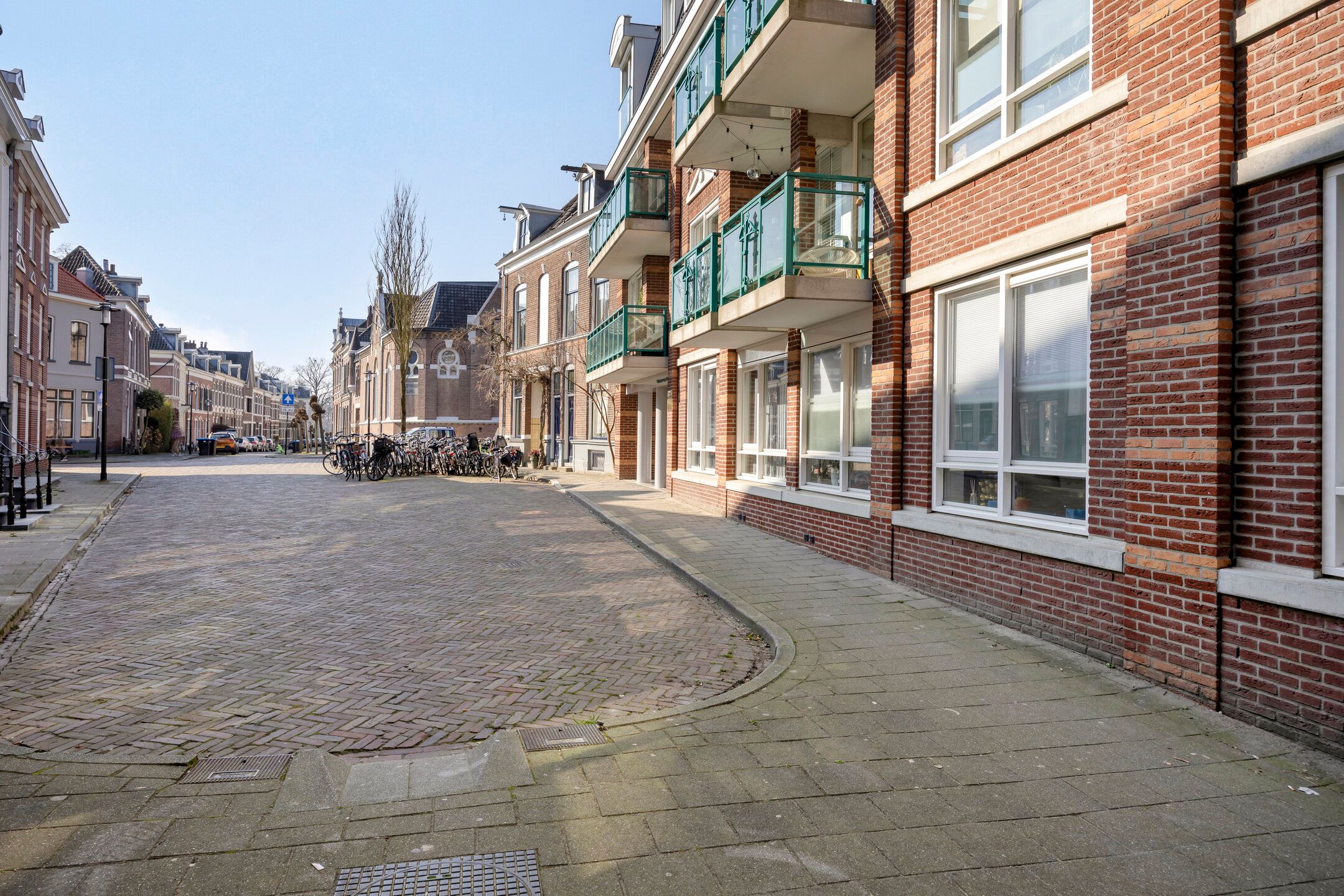Photo 18 of Graaf van Burenstraat 2-F1