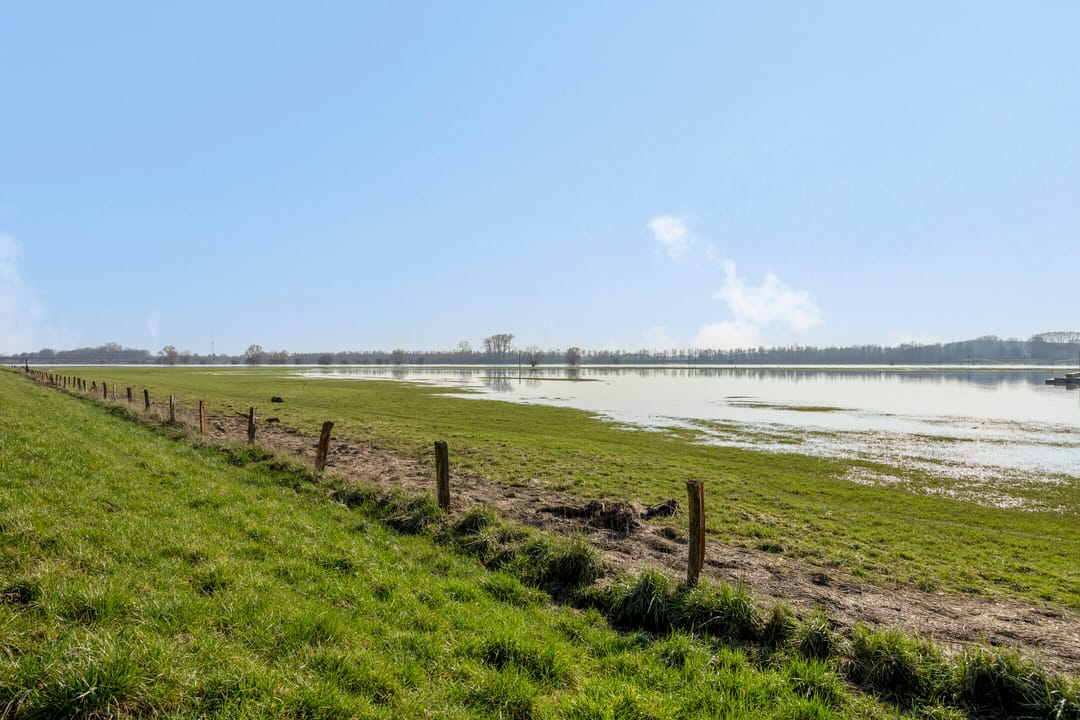 Photo 23 of Graaf van Burenstraat 2-F1