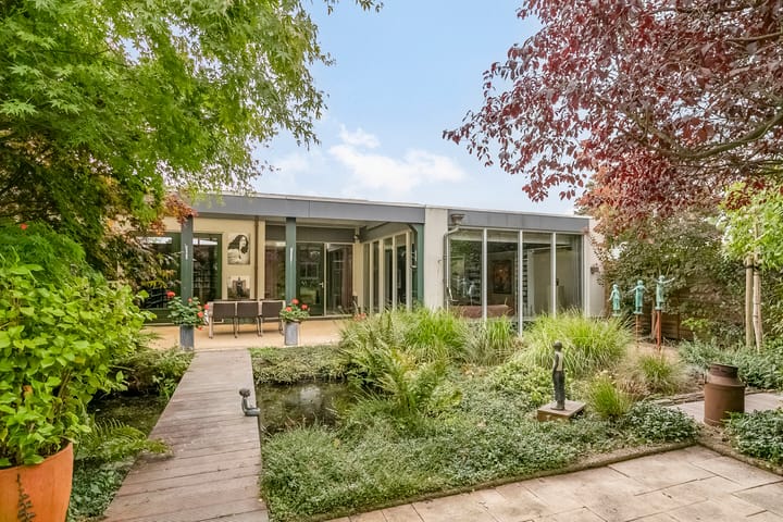 Photo 2 of Klaroenlaan 14