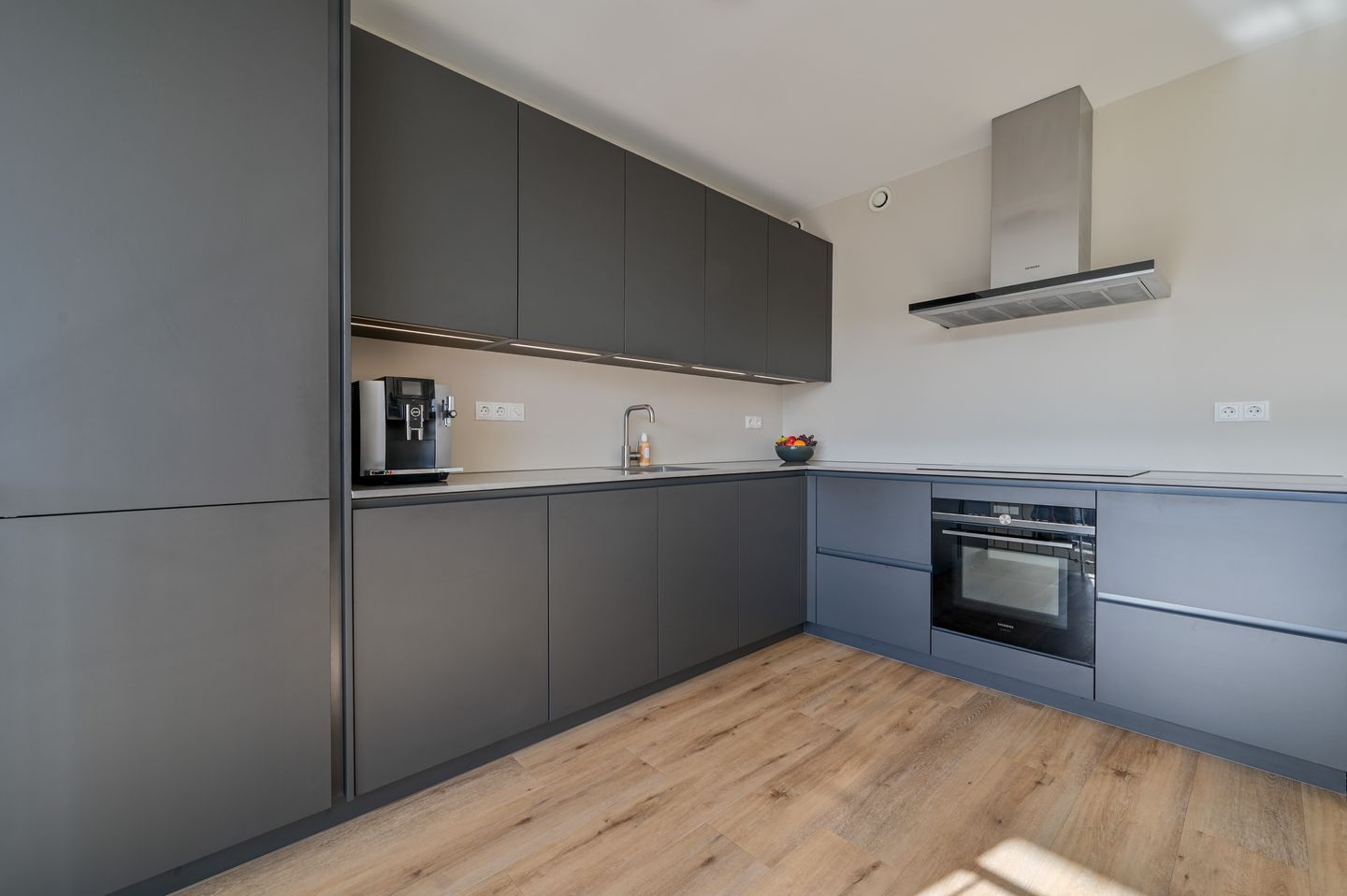 Photo 5 of Binckesstraat 190