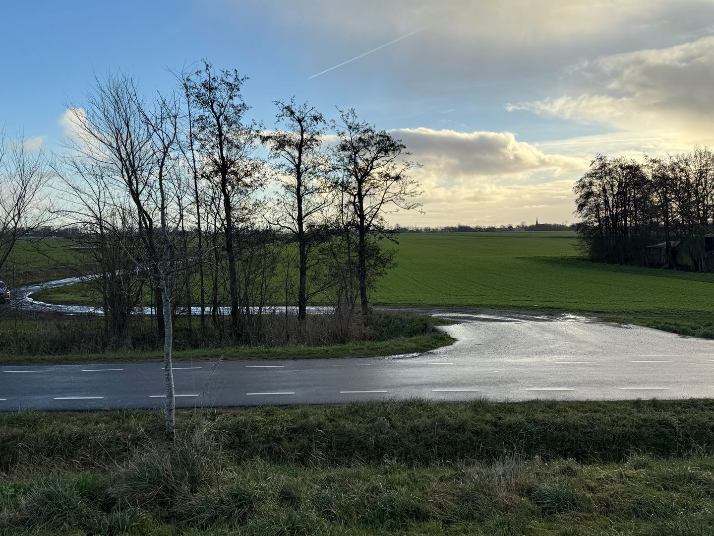 View photo 2 of Westdijk