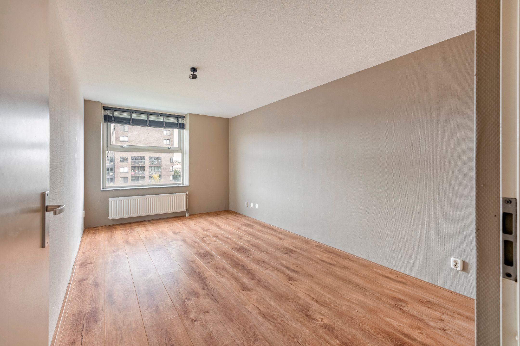 Photo 12 of Jan van Duivenvoordestraat 107