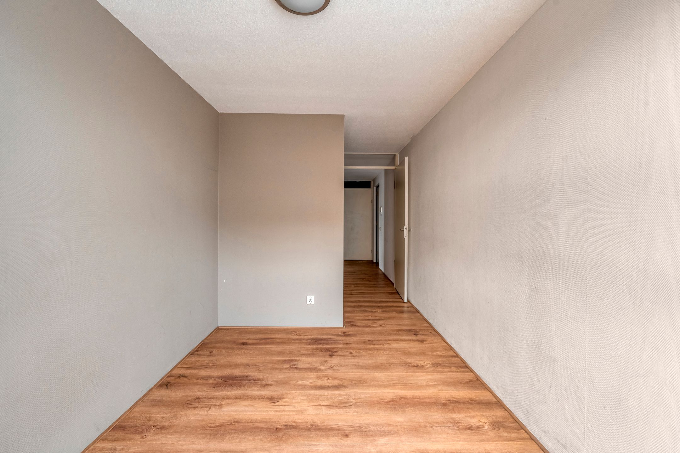 Photo 15 of Jan van Duivenvoordestraat 107