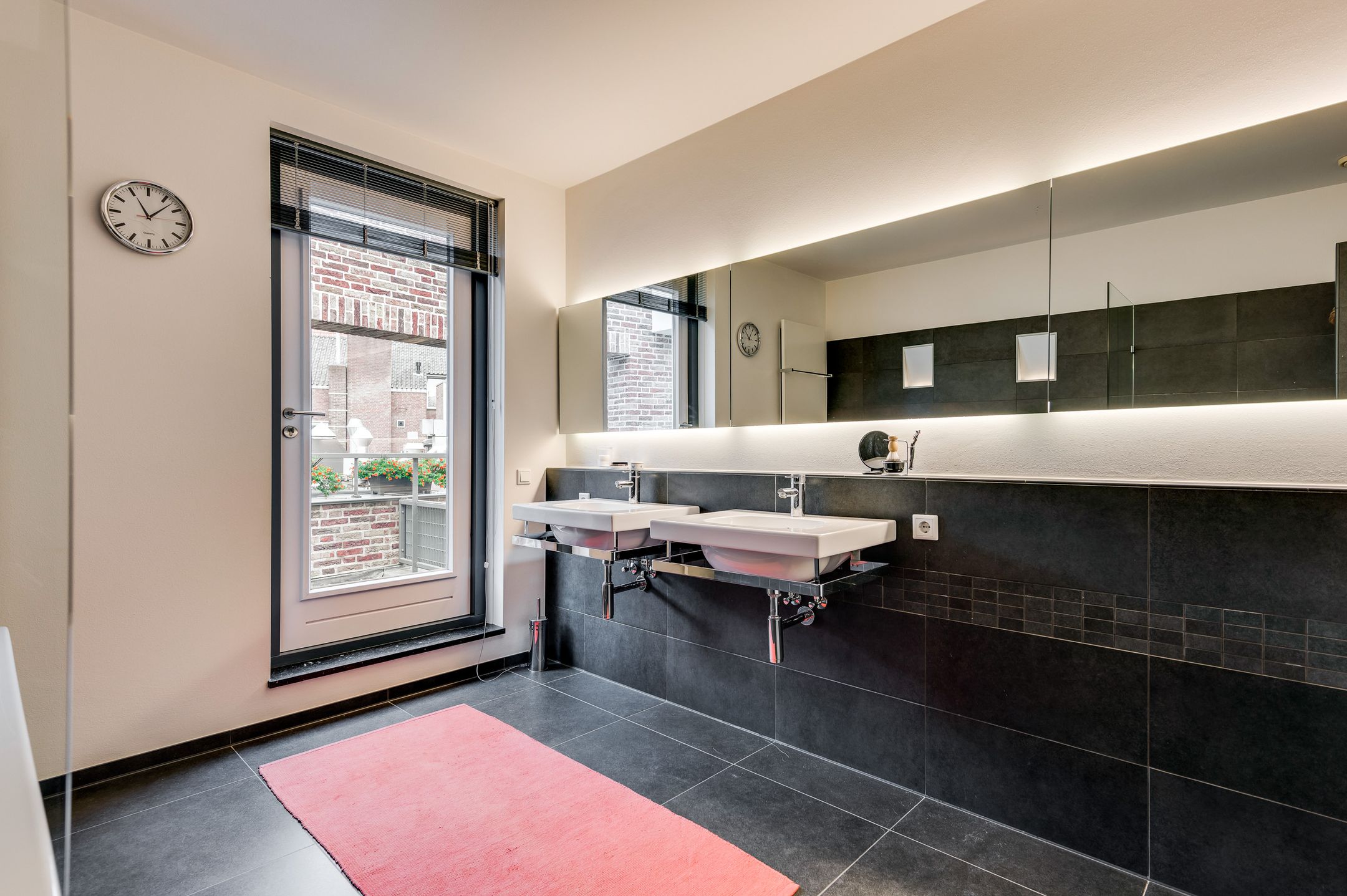 Photo 33 of Schoolstraat 16