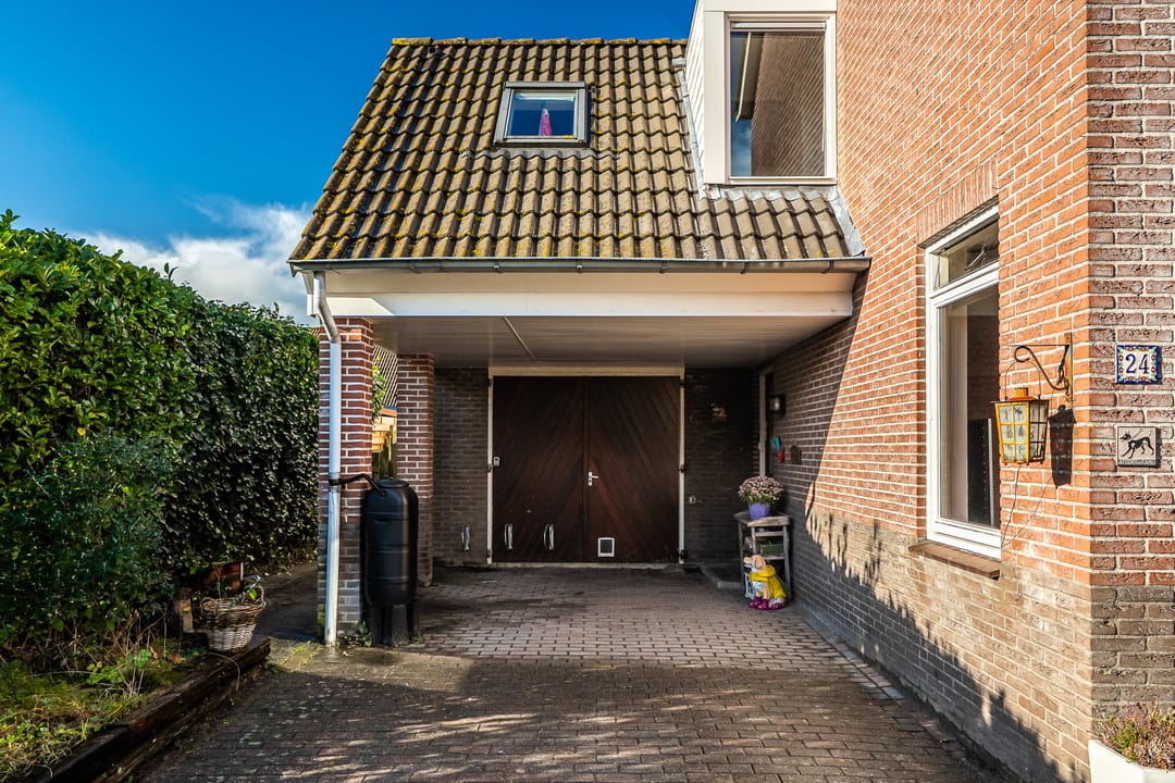 Foto 2 van Clemenswerth 24