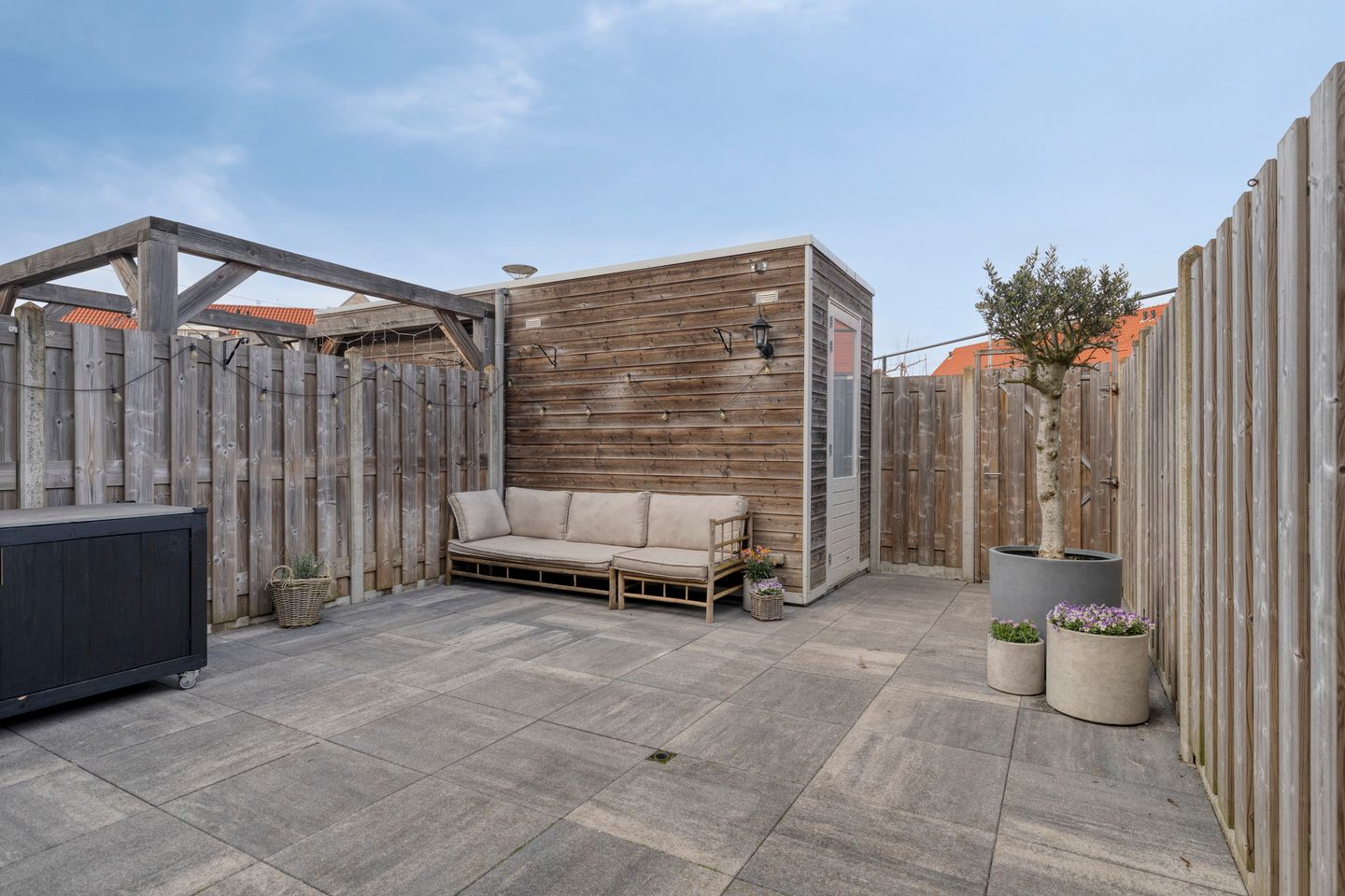 Move-in ready townhouse with 5 bedrooms and extended living room in Wateringen — 13