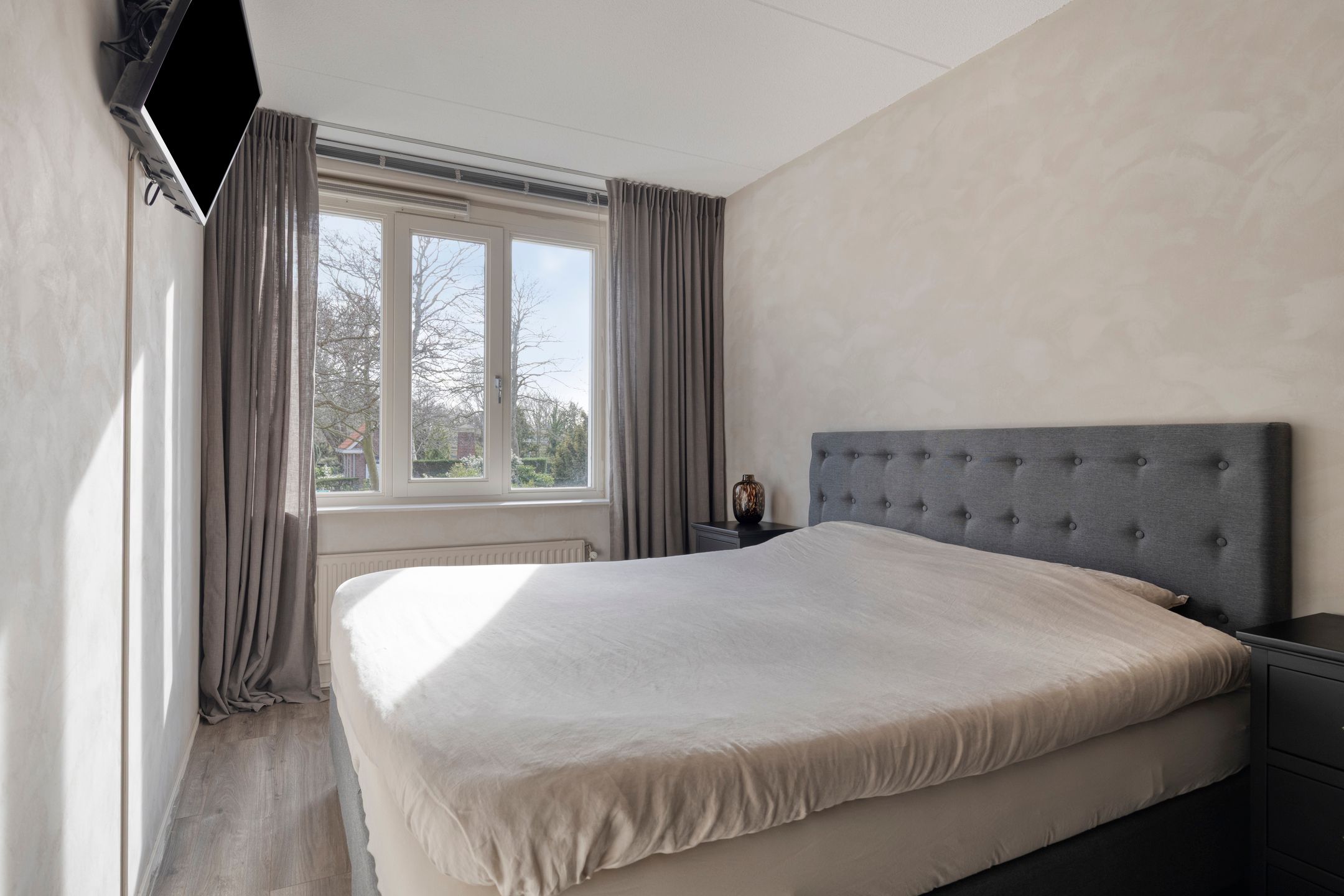 Move-in ready townhouse with 5 bedrooms and extended living room in Wateringen — 29