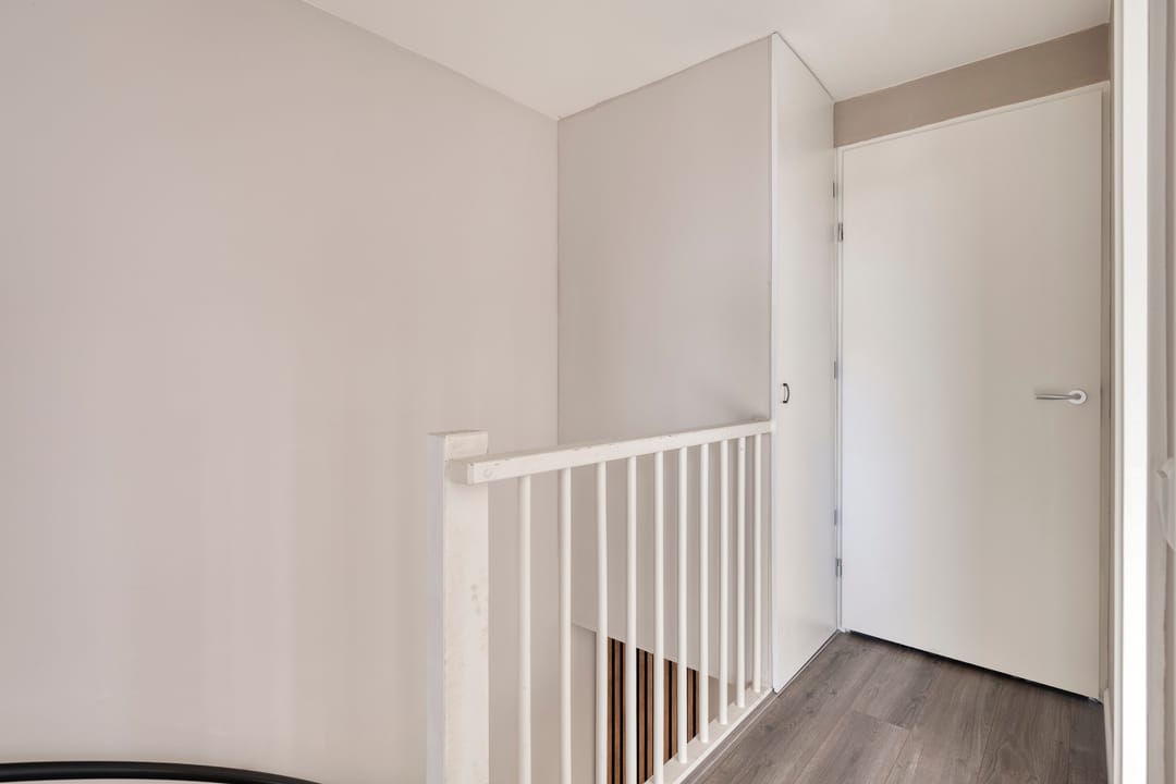 Move-in ready townhouse with 5 bedrooms and extended living room in Wateringen — 40