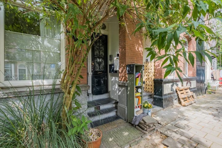 Photo 4 of Tweede Sweelinckstraat 12-3