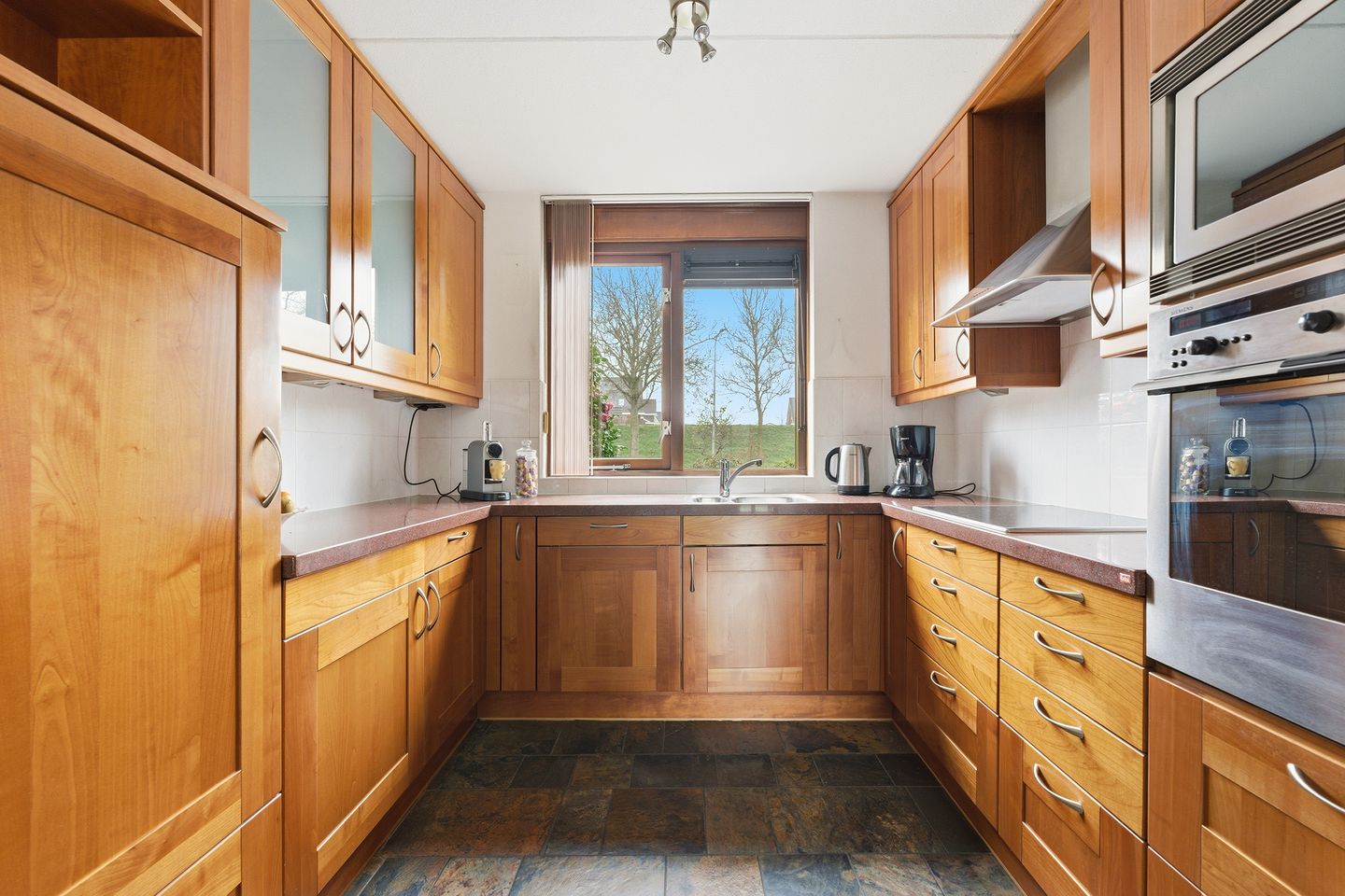 Foto 10 van Zwaluw 129