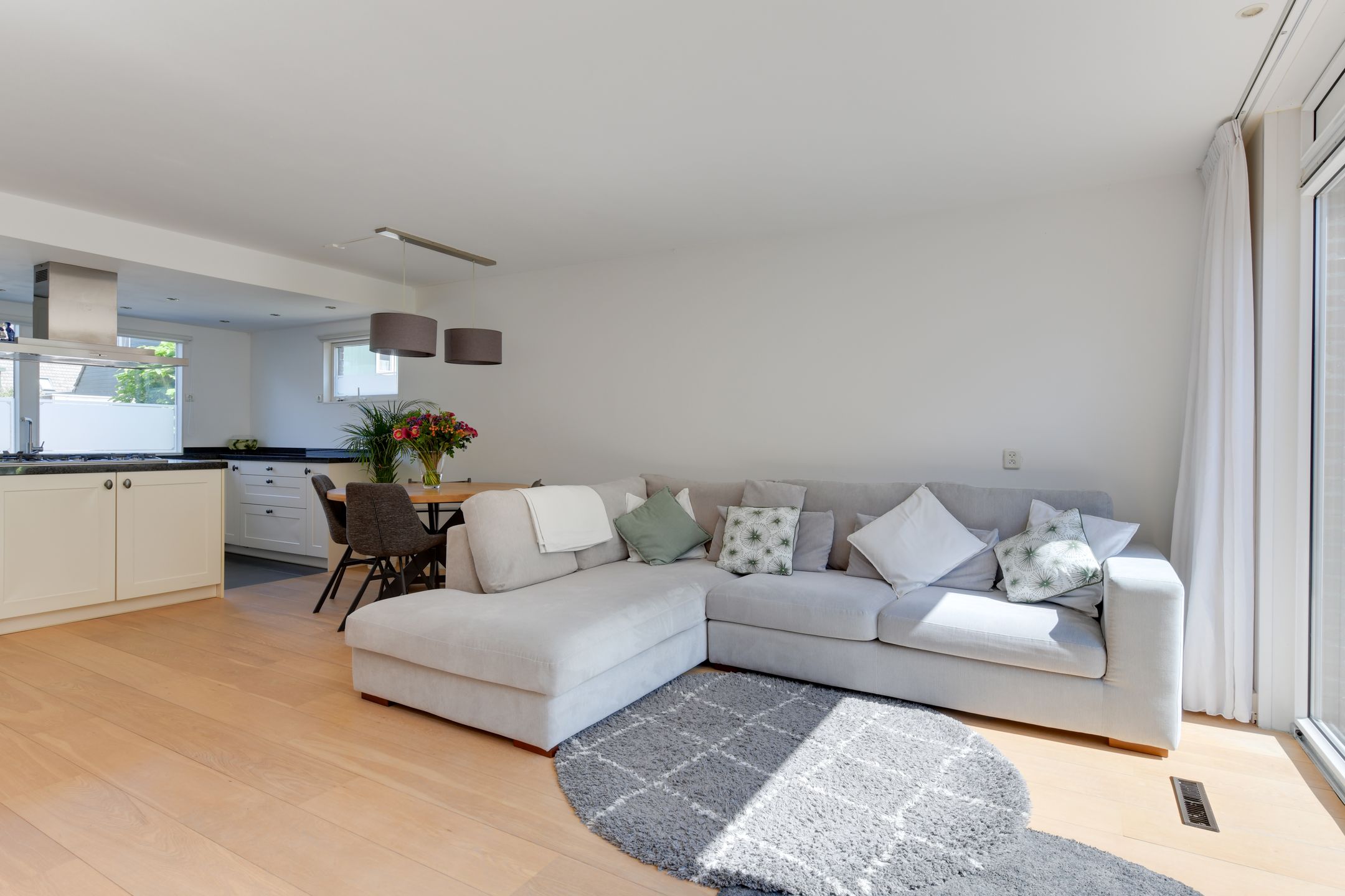 Foto 12 van Zwanebloem 1