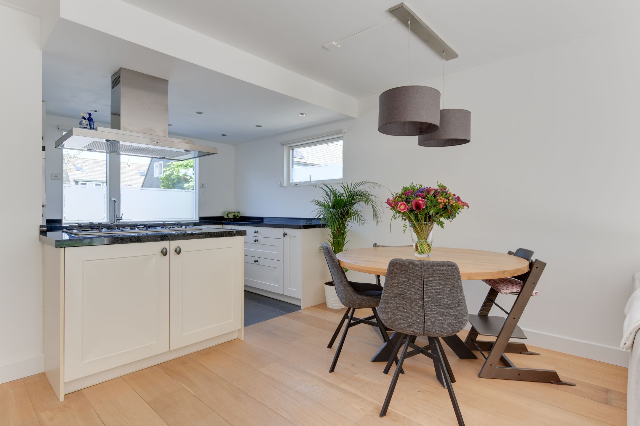 Foto 15 van Zwanebloem 1