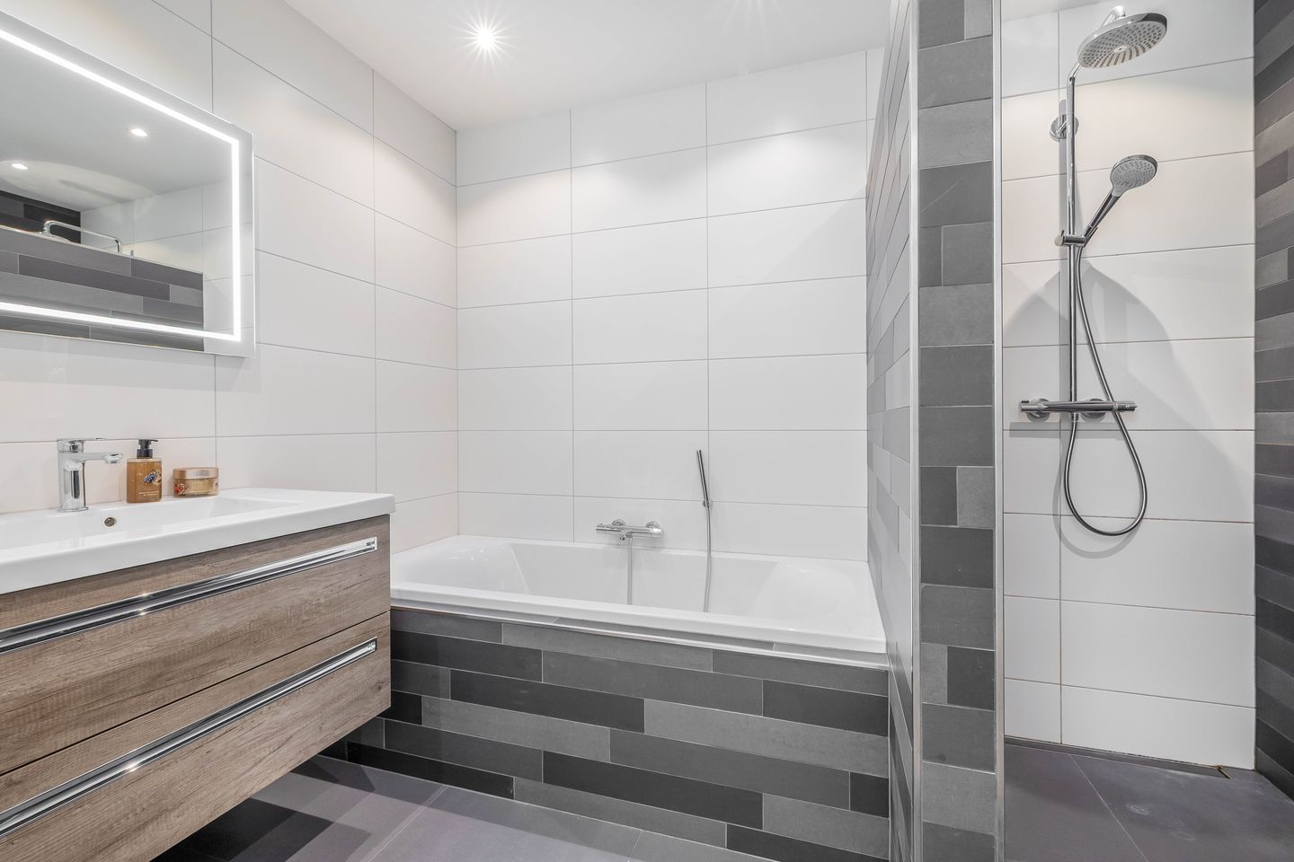 Foto 19 van Triremestraat 28