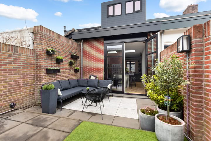 Photo 2 of Geuzenweg 150