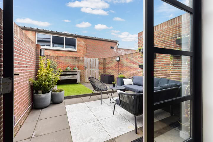 Photo 3 of Geuzenweg 150