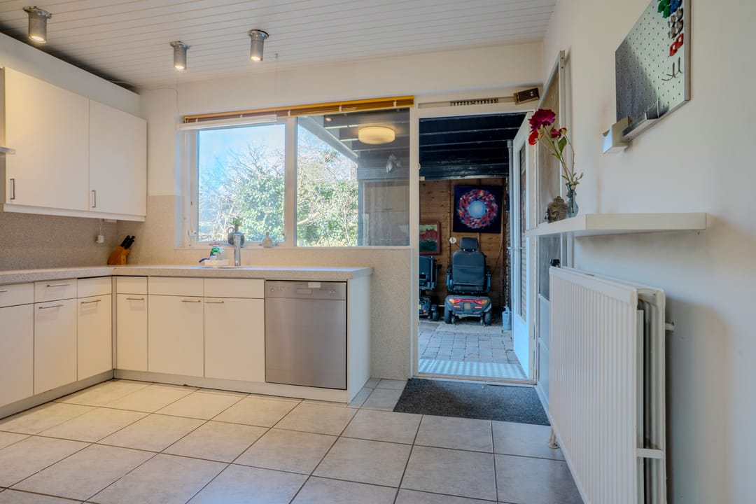 Spacious detached home with 216m² living space in a green location — 15