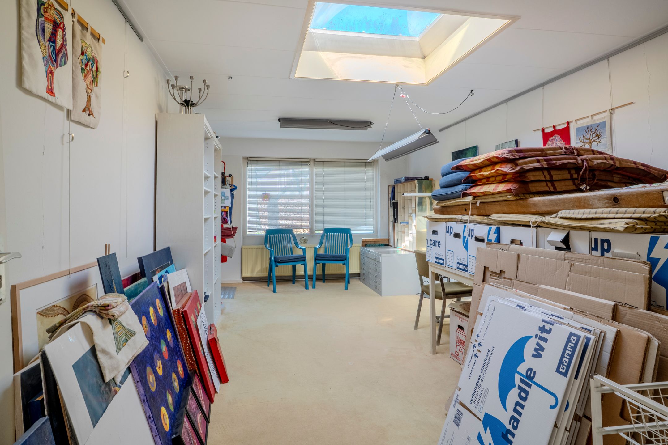 Spacious detached home with 216m² living space in a green location — 17