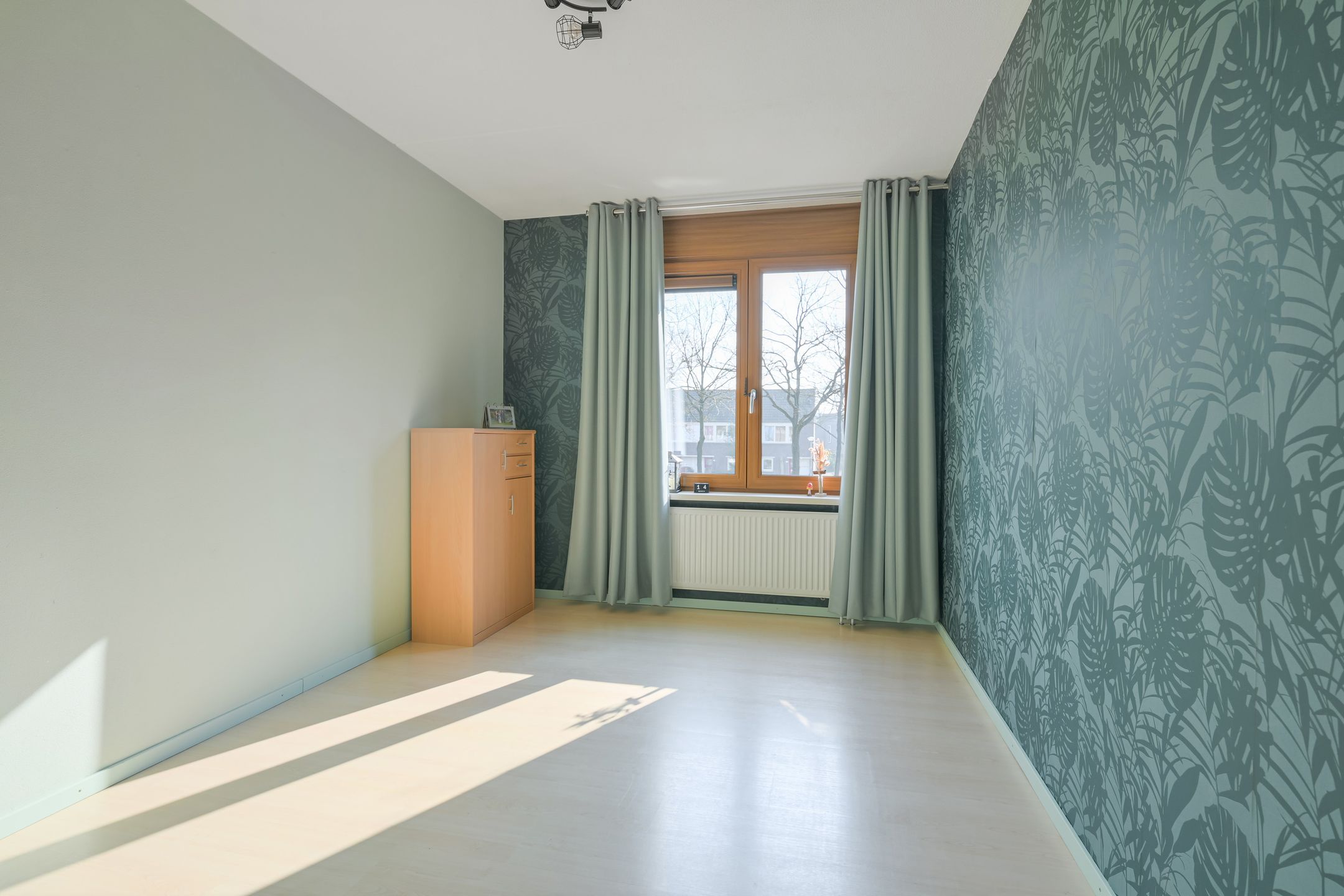 Photo 39 of Schoonhout 204