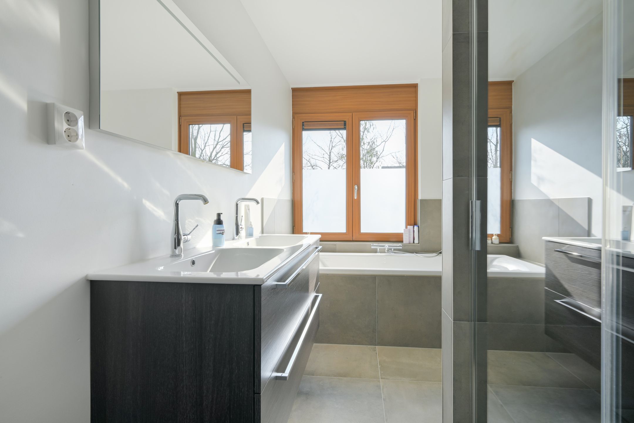 Photo 42 of Schoonhout 204