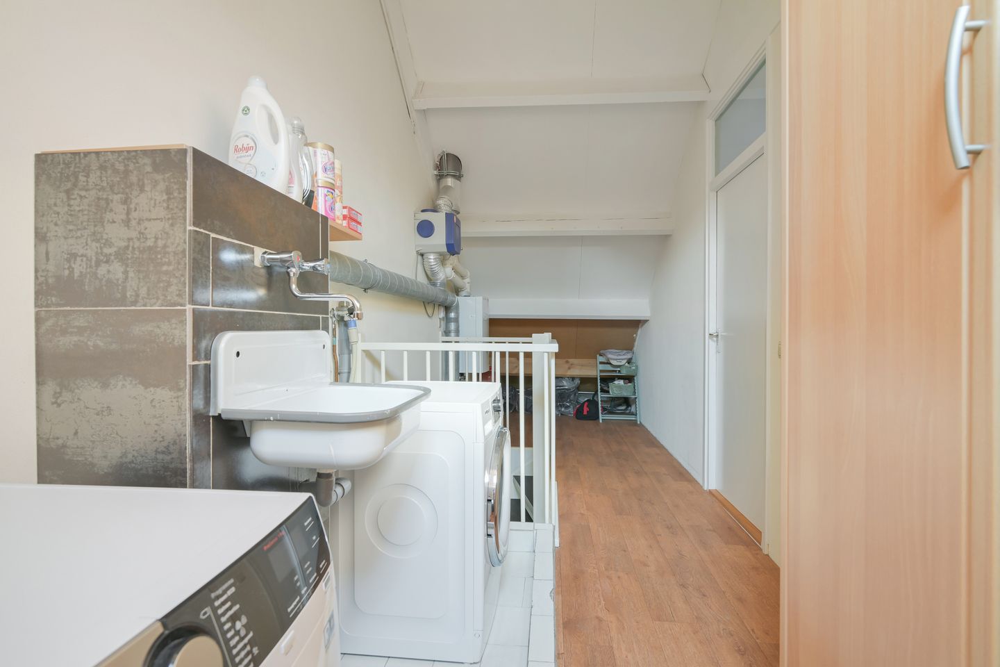 Photo 49 of Schoonhout 204