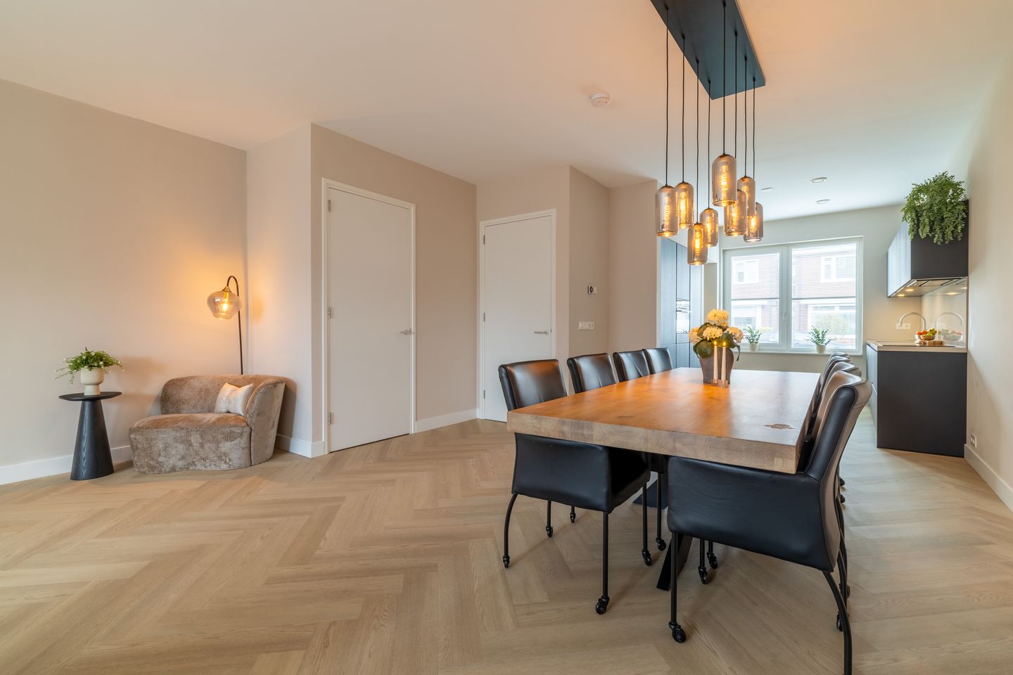Photo 10 of Floresstraat 88-B