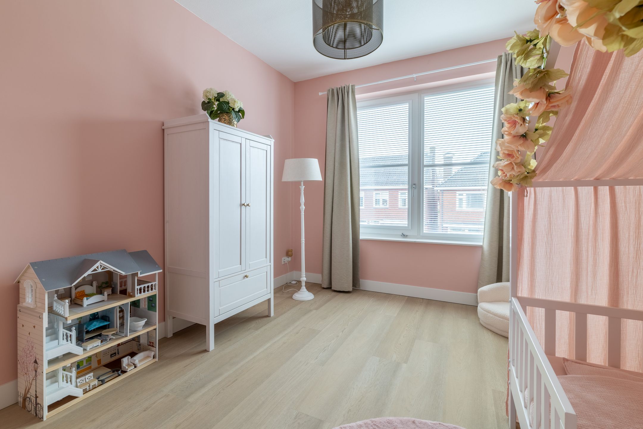 Photo 24 of Floresstraat 88-B