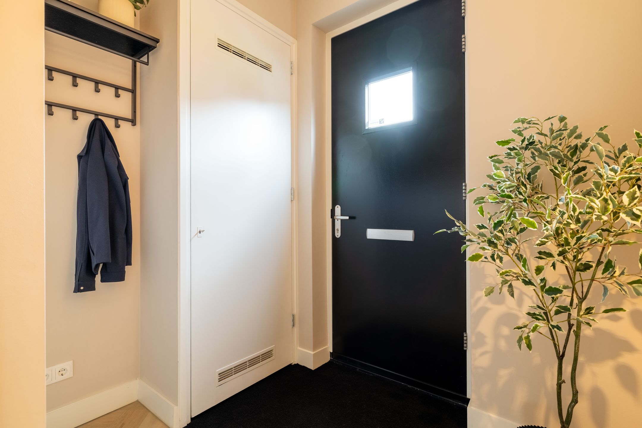Photo 18 of Floresstraat 88-B