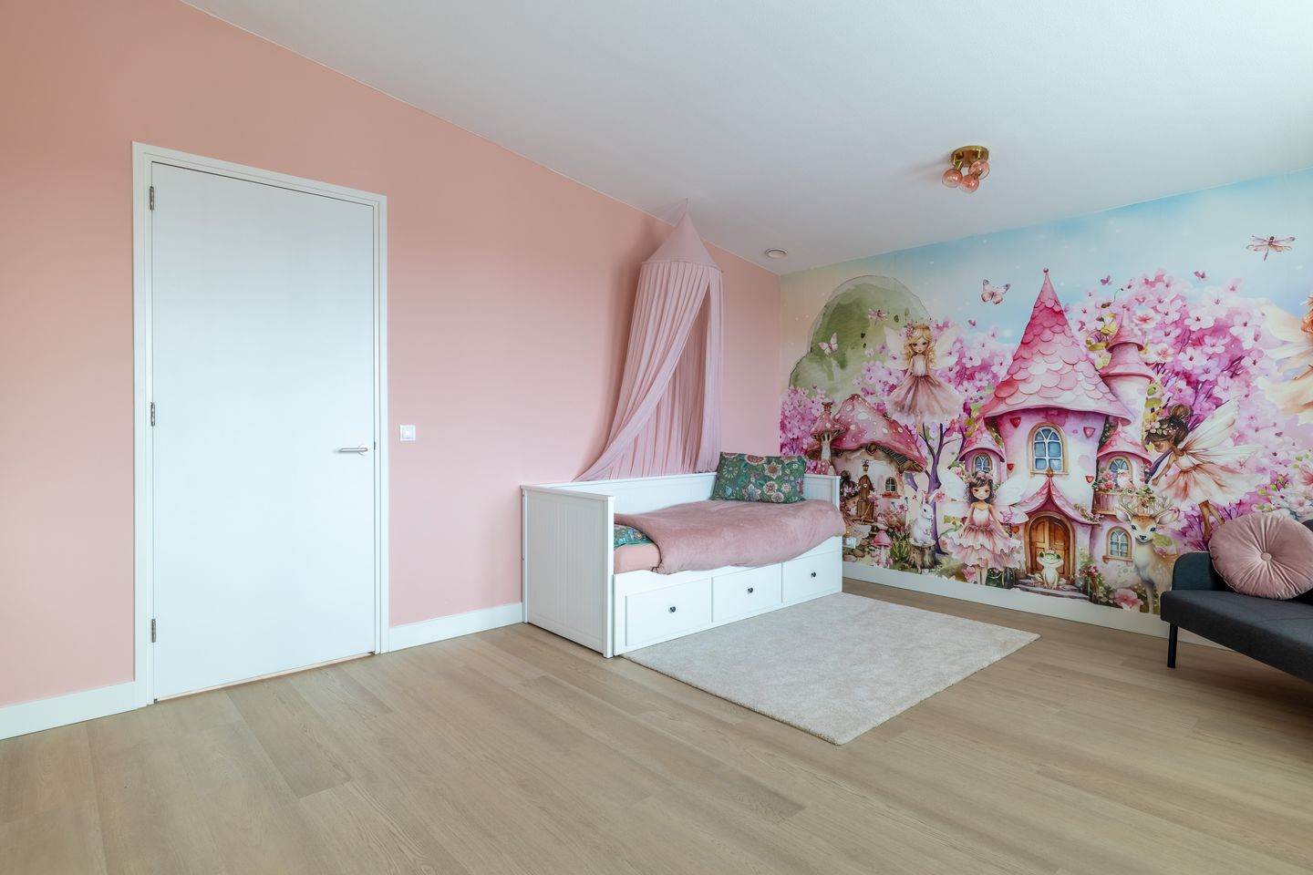 Photo 34 of Floresstraat 88-B